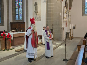 Der Heilige Nikolaus besuchte St. Crescentius